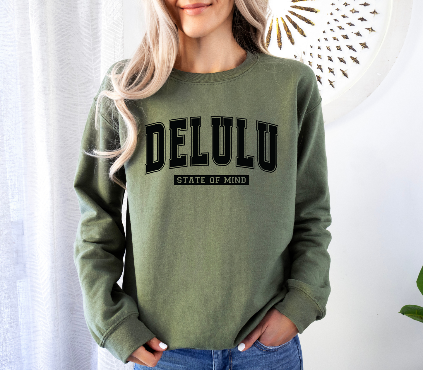 Delulu Crewneck