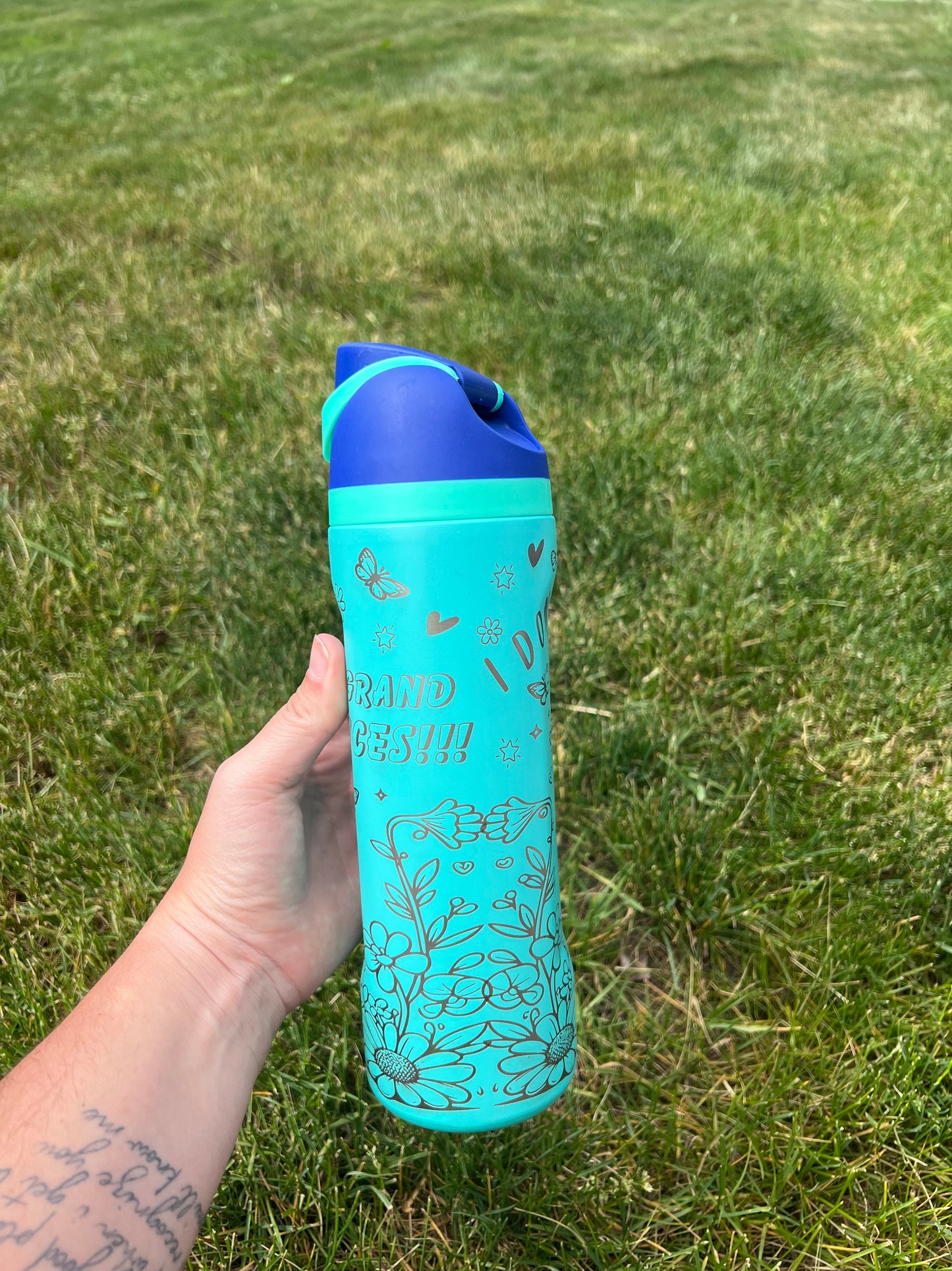 24oz Dupe Owala (Goose)