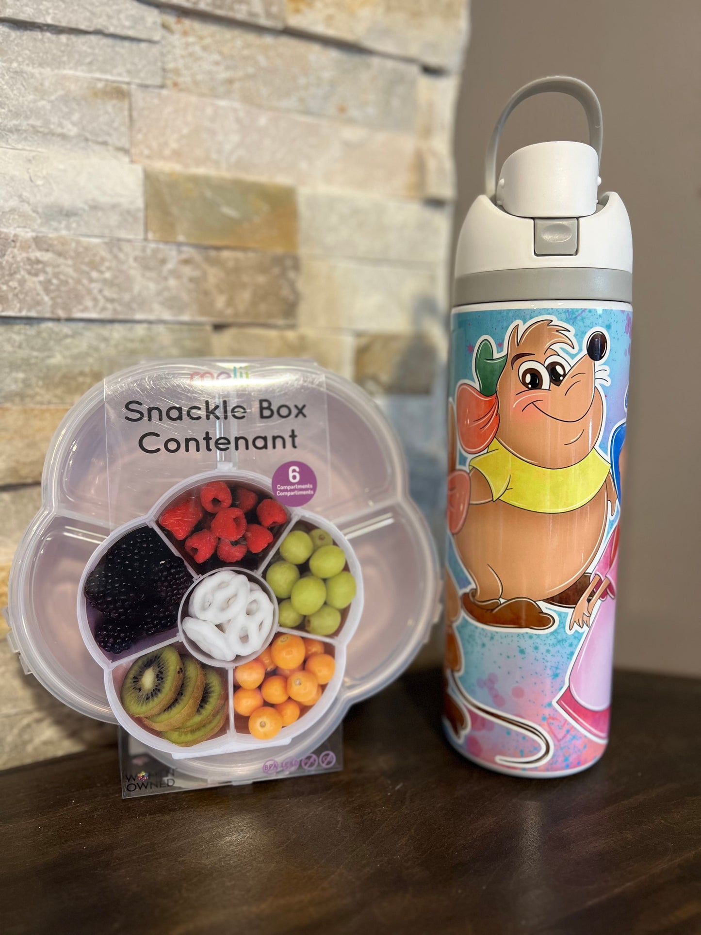 24oz Gus & Friends & Snacks Box