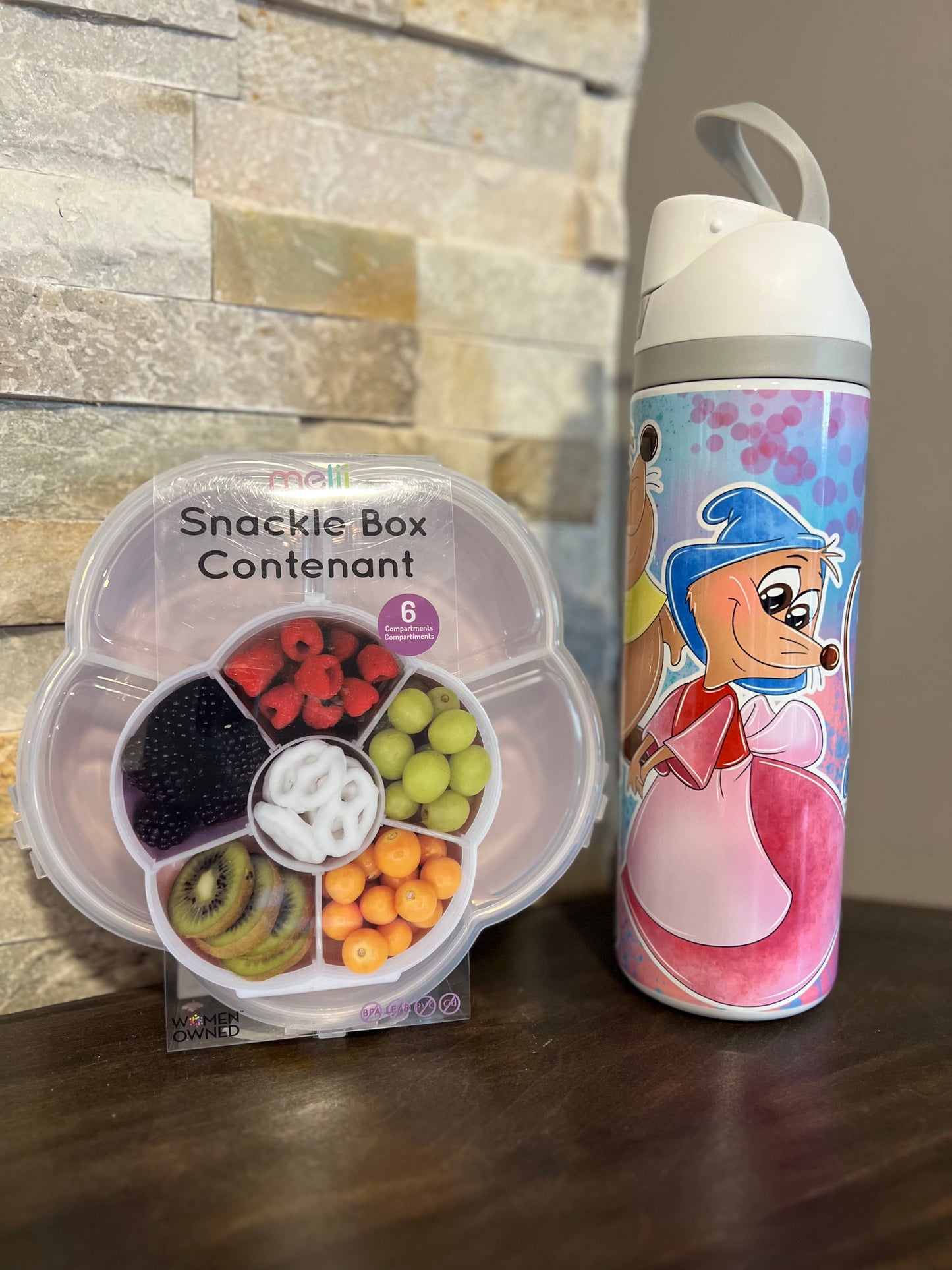24oz Gus & Friends & Snacks Box