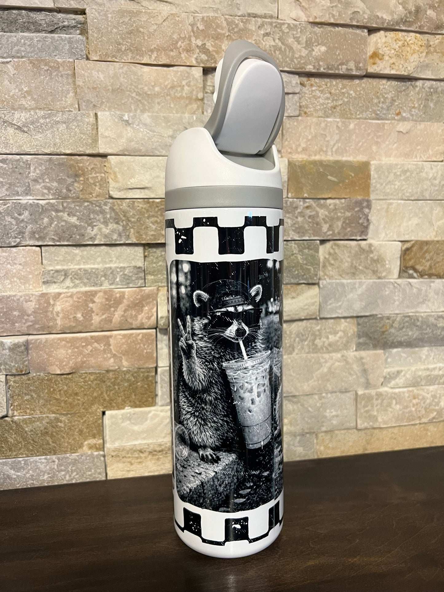 32oz Owala Dupe (Raccoons)