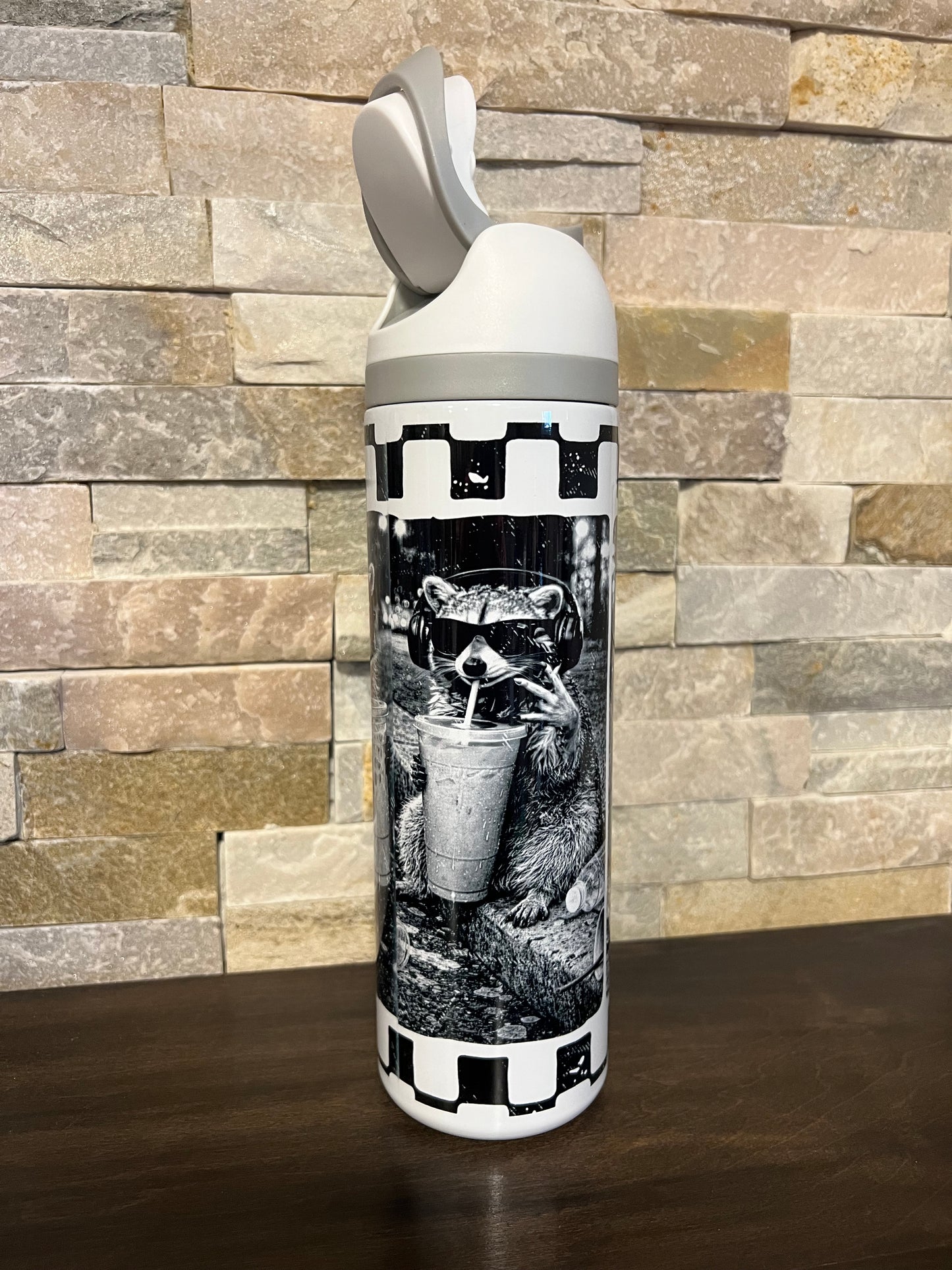 32oz Owala Dupe (Raccoons)