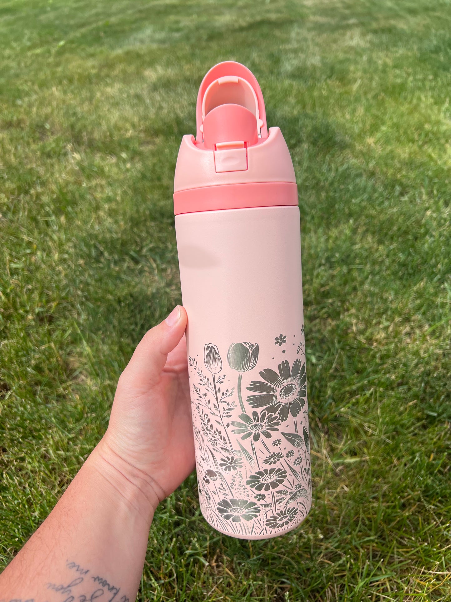 24oz Dupe Owala (Floral) Engraved