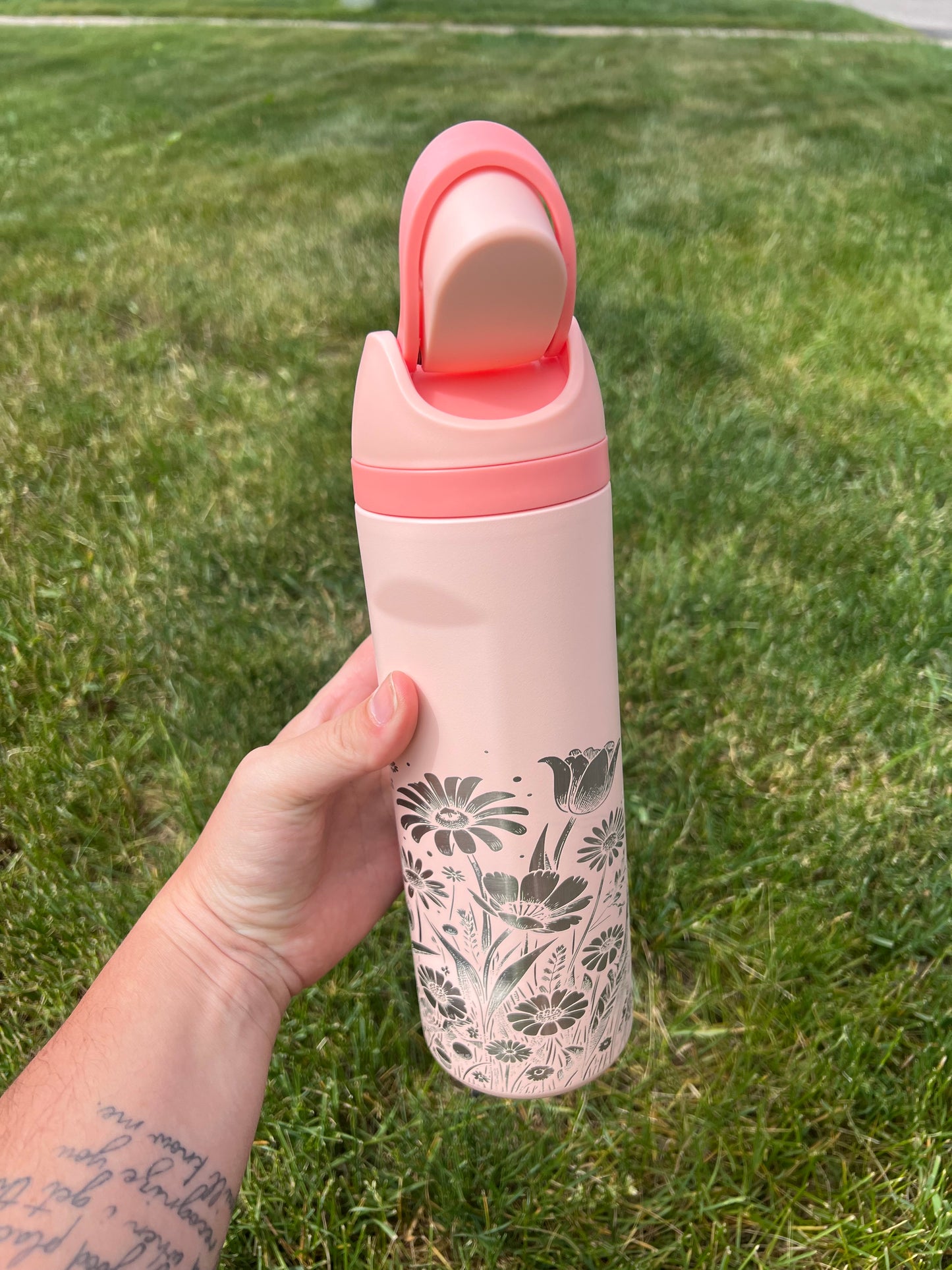 24oz Dupe Owala (Floral) Engraved