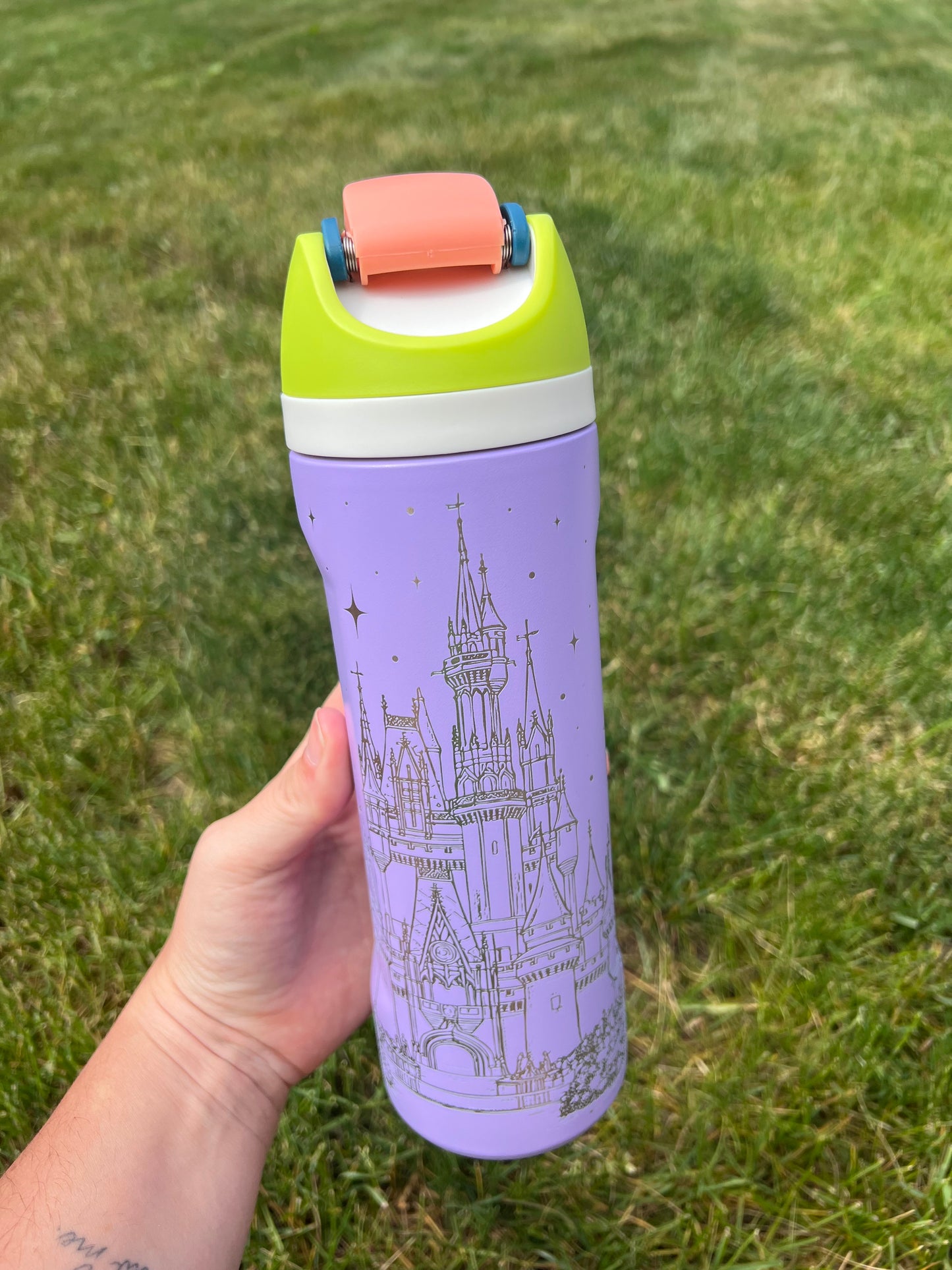 24oz Dupe Owala (Castle)