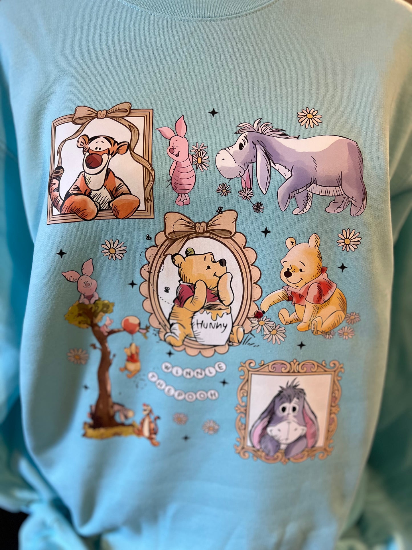 M&O Crewneck (Pooh & Friends)